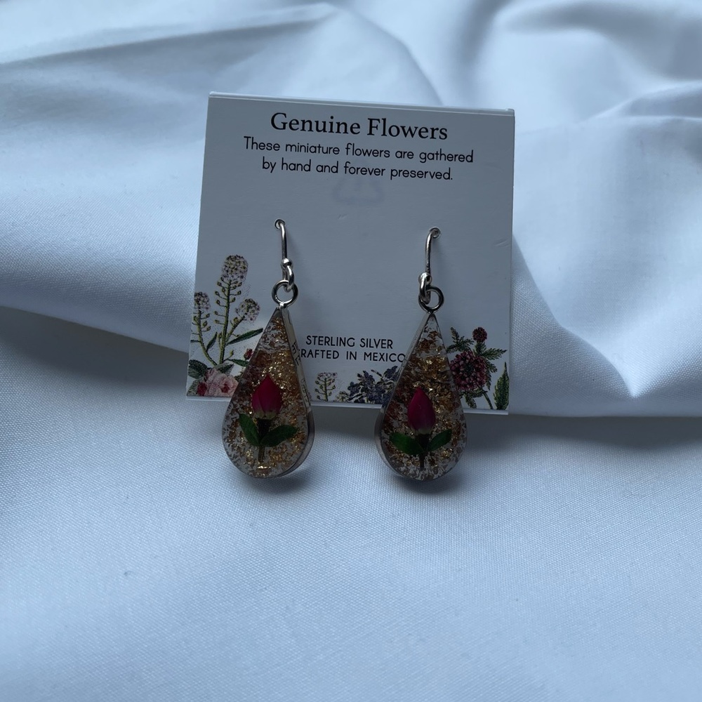 Genuine Flower Tear-Shaped Earrings